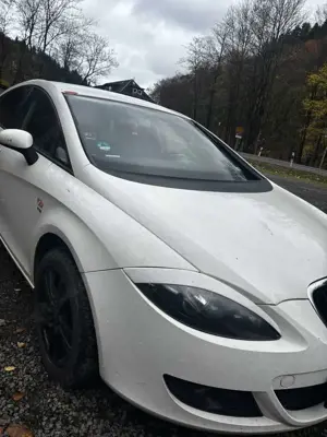 SEAT Leon 1.8 TSI Sport Bild 2
