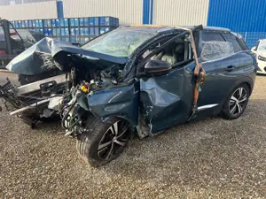 Peugeot 3008 Hybrid4 300 GT Bild 5