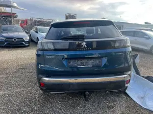 Peugeot 3008 Hybrid4 300 GT Bild 3