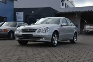 Mercedes-Benz E 320 AVANTGARDE