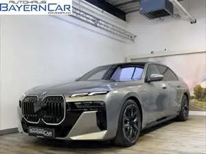 BMW 750 xDrive M Sport Pro BW Door Sitzlüft. ACC