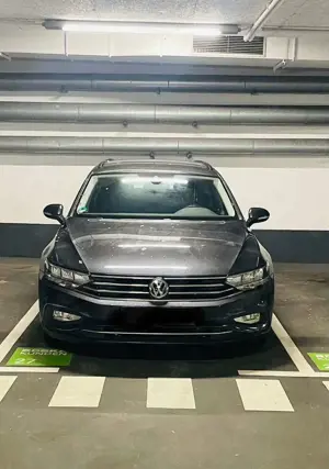 Volkswagen Passat Variant 1.6 TDI SCR DSG Comfortline