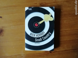 Small Country - vier Storys - Nick Hornby - Taschenbuch  