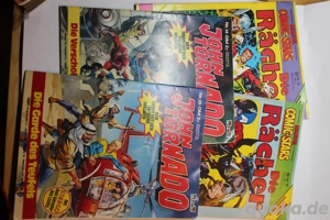 4 alte Comics Marvel Die Rächer und John Tornado