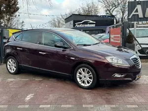 Lancia Delta Gold 1.4*Klima*8-Fach*Temp*Alcantara*AHK