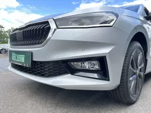 Skoda Fabia TOUR 1.0 TSI DSG WSS BEHEIZT+ACC+PDC+SHZ Klima Bild 5