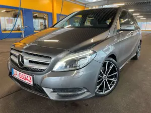 Mercedes-Benz B 180 Sport Navi Bi-Xenon Pano Leder Shzg Euro6