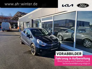 Kia Rio 1,4 AT FIFA World Cup Klimaaut SHZ Kamera PDC v+h