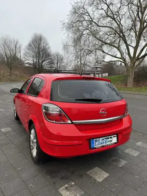 Opel Astra H Edition 1.6 Benzin Bild 3