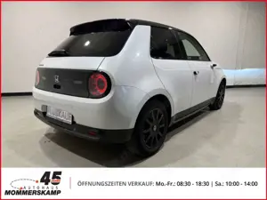 Honda e Panorama+SitzHZG+Keyless+Lederlenkrad+PDCv+h+Klima Bild 3