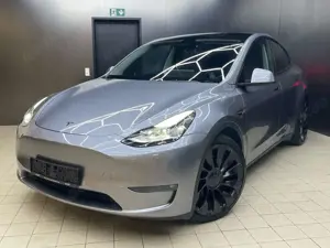 Tesla Model Y Long Range Perform AWD+AHK+PANO+LED+ACC+ Bild 3
