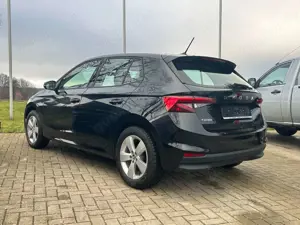 Skoda Fabia Selection LED PDC SHZ ALU DAB GRA 5 Jahre Garantie Bild 3