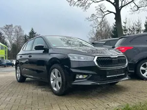 Skoda Fabia Selection LED PDC SHZ ALU DAB GRA 5 Jahre Garantie