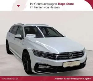 Volkswagen Passat Passat Var.2.0TDI 4M DSG Elegance AHK Pano