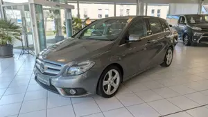 Mercedes-Benz B 180 CDI *AHK*PDC*Sport-Paket*Sitzheizung*