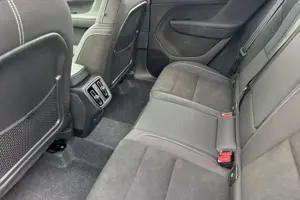 Volvo XC40 XC40 Ultra 5 Jahre Garantie, Licht-Paket, AHK, 20" Bild 4