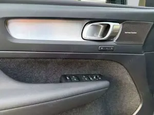 Volvo XC40 XC40 Ultra 5 Jahre Garantie, Licht-Paket, AHK, 20" Bild 3