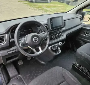 Nissan Primastar DCi150 8-Sitzer Tekna+Desgin+BES+AHK+WKR Bild 5