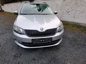 Skoda Fabia Fabia Combi 1.0 TSI Scoutline. Tüv neu !!