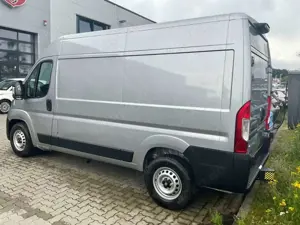 Fiat Ducato H2 Kastenwagen 35 L2H2 140 MJ25 verblecht Bild 5