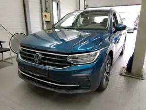 Volkswagen Tiguan Life2.0TDI DSG LED Navi SHZ ACC AHK