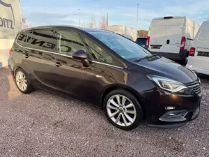 Opel Zafira Tourer Zafira Tourer 2.0 D*LED*ACC*Kamera*Assist* Bild 4