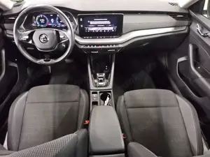 Skoda Octavia Kombi 1.4 TSI iV Ambition Navi LED vc Bild 5