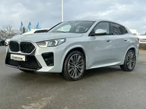 BMW X2 sDrive20i M Sportpaket ACC 360° HUD AHK LHZ Bild 5