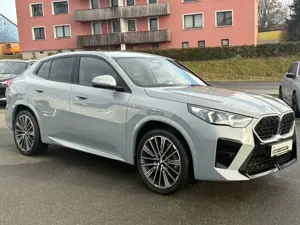 BMW X2 sDrive20i M Sportpaket ACC 360° HUD AHK LHZ Bild 4