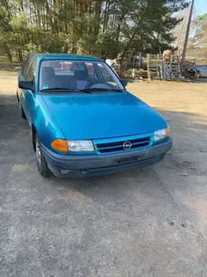 Opel Astra Caravan GL Bild 2