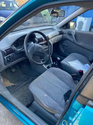 Opel Astra Caravan GL Bild 4