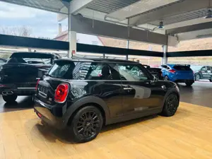 MINI One One Automatik |Tüv / Service NEU | PDC | DAB | Bild 2