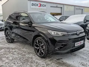Volkswagen Tiguan 2.0 TDI 4M R-Line PANO*HK*AHK*MATRIX*20"