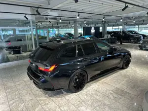 BMW M3 Competition xDrive LIVE-COCKPIT*HK*20"*HUD Bild 3