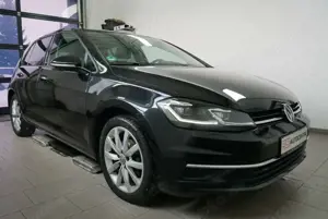 Volkswagen Golf VII Lim. Sound LED ACC CarPlay Allwetter
