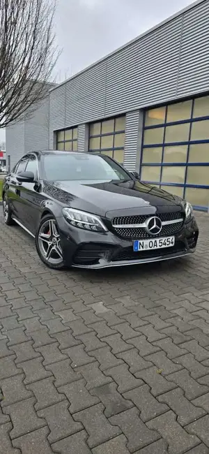 Mercedes-Benz C 220 d 9G-TRONIC AMG Line