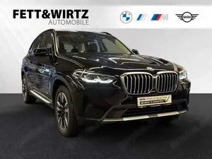 BMW X3 xDrive30e Allrad|Panorama|Sportsitz|Parkass.