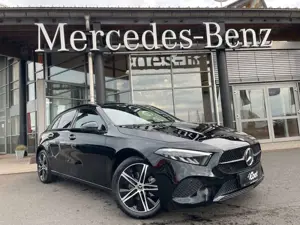 Mercedes-Benz A 180 Progressive Night+AHK+R-Kamera+Ambiente
