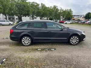 Skoda Superb Superb Combi 2.0 TDI Green tec DSG Exclusive Bild 3