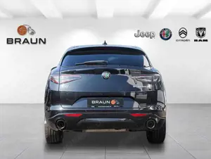 Alfa Romeo Stelvio 2.0 16V Turbo AT8-Q4 INTENSA VOLL! Bild 4
