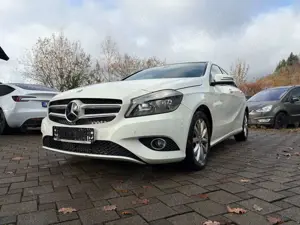 Mercedes-Benz A 200 A 200 BlueEfficiency*HU NEU*Panorama*