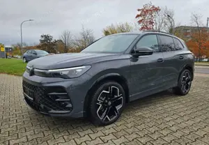 Volkswagen Tiguan 1.5 eTSI DSG R-Line AHK P-Sdach Black-Style Winter