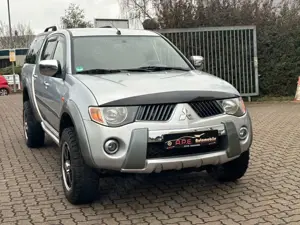 Mitsubishi L200 30 jahre 4WD Dob Cup TÜV NEU