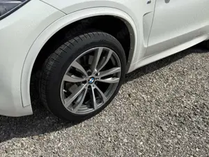BMW X5 xDrive40d Sport-Aut., M-Paket, 8 Fach, HK Bild 2