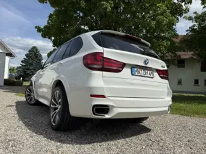 BMW X5 xDrive40d Sport-Aut., M-Paket, 8 Fach, HK Bild 4