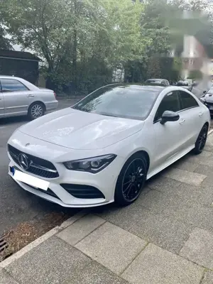 Mercedes-Benz CLA 220 d 8G-DCT AMG Line Bild 1