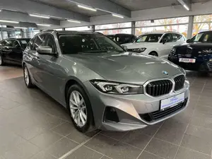 BMW 320 320d Touring xDrive AHK+Driving Assistant+LED