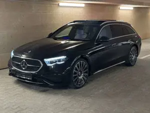 Mercedes-Benz E 220 d AMG SUPERSC DISTR+ 360° PANO 4D MEMO 21"