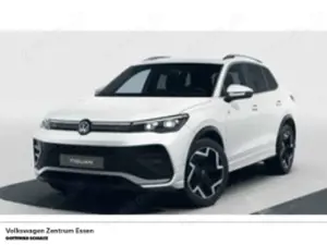 Volkswagen Tiguan R-Line 1 5 eTSI DSG HD-Matrix Head-Up AreaView