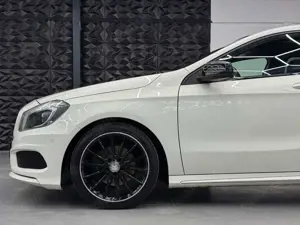 Mercedes-Benz A 200 AMG 2.HD*PANO*NIGHT*XENON*LEDER*18"AMG Bild 4